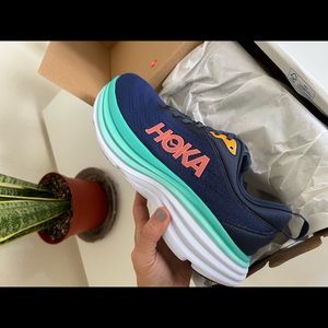 NWT Hoka Bondi 8 Running Shoes